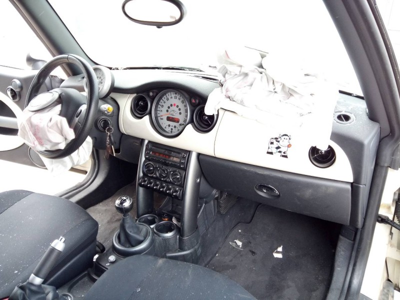 bmw mini cabrio (r52) del año 2008