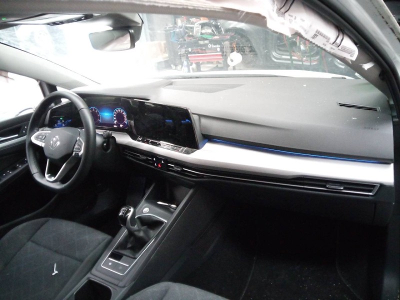 volkswagen golf viii lim. (cd1) del año 2023