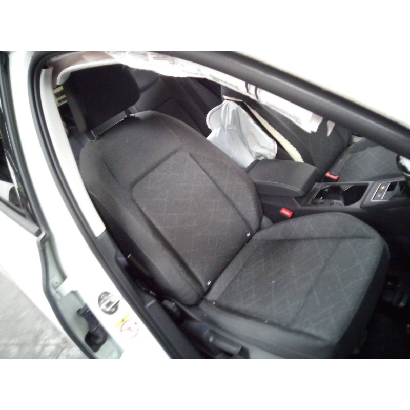 volkswagen golf viii lim. (cd1) del año 2023