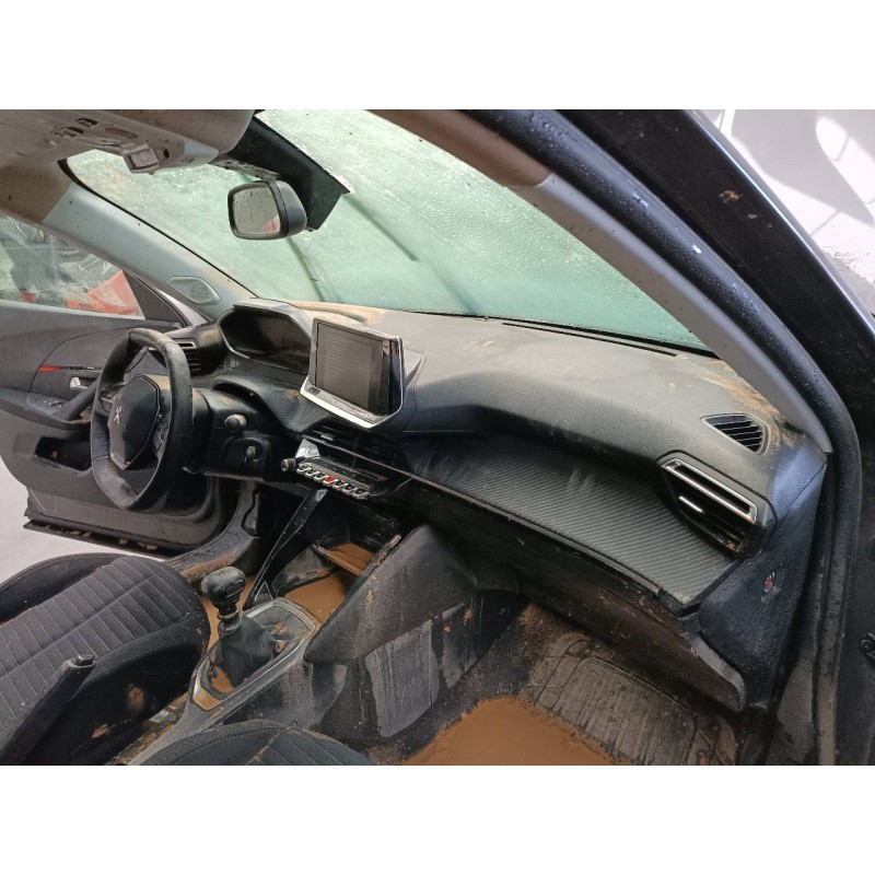 peugeot 2008 (p1) del año 2021