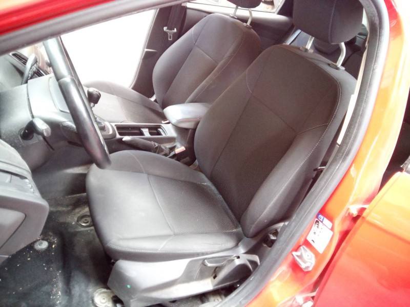 ford focus turn. del año 2016