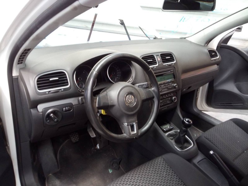 volkswagen golf vi (5k1) del año 2011