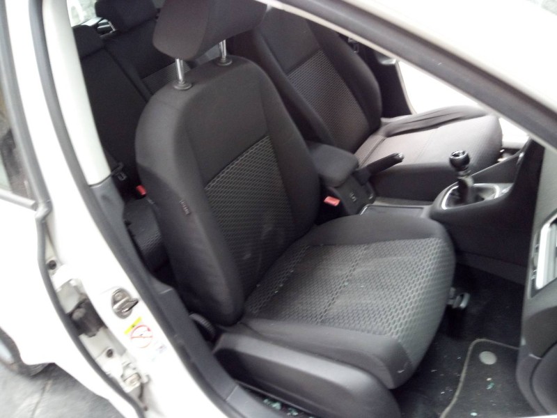 volkswagen golf vi (5k1) del año 2011