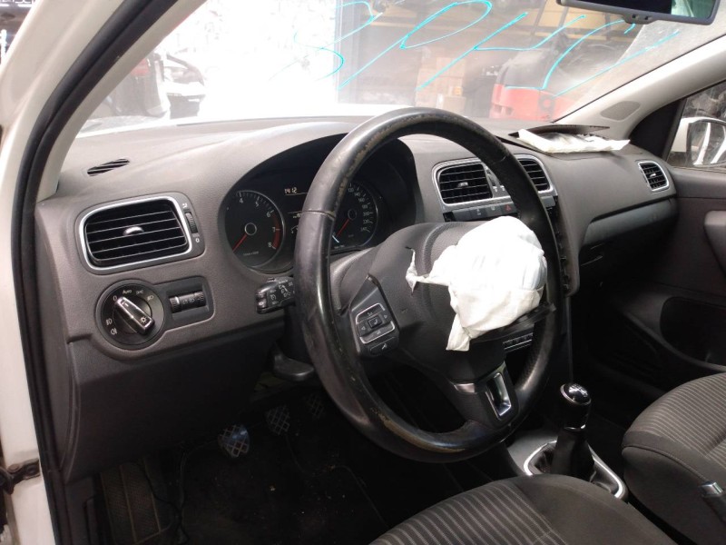 volkswagen polo (6r1) del año 2012