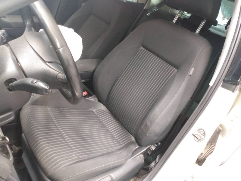 volkswagen polo (6r1) del año 2012