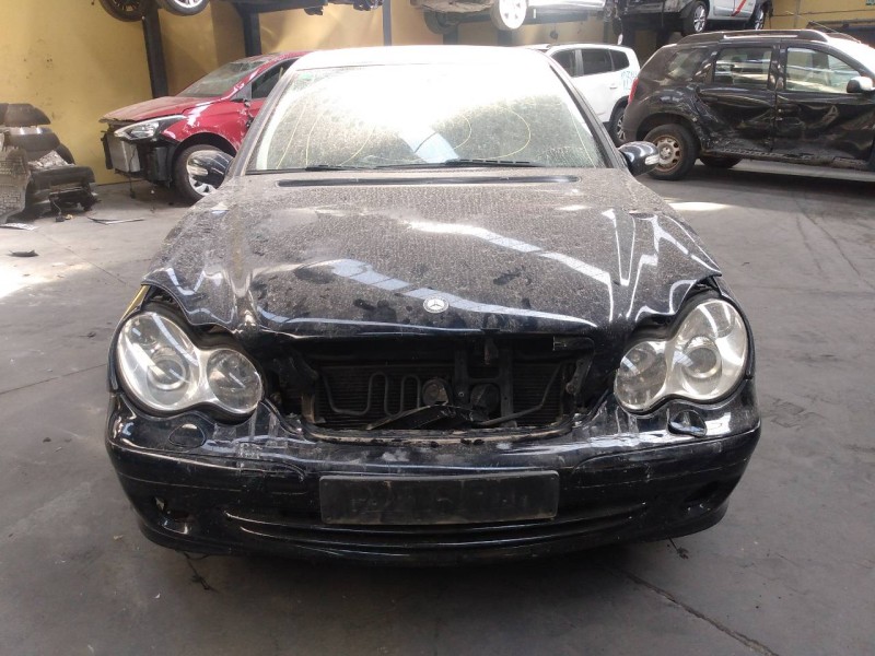mercedes-benz clase c (w203) berlina del año 2005