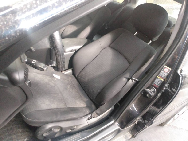 mercedes-benz clase c (w203) berlina del año 2005