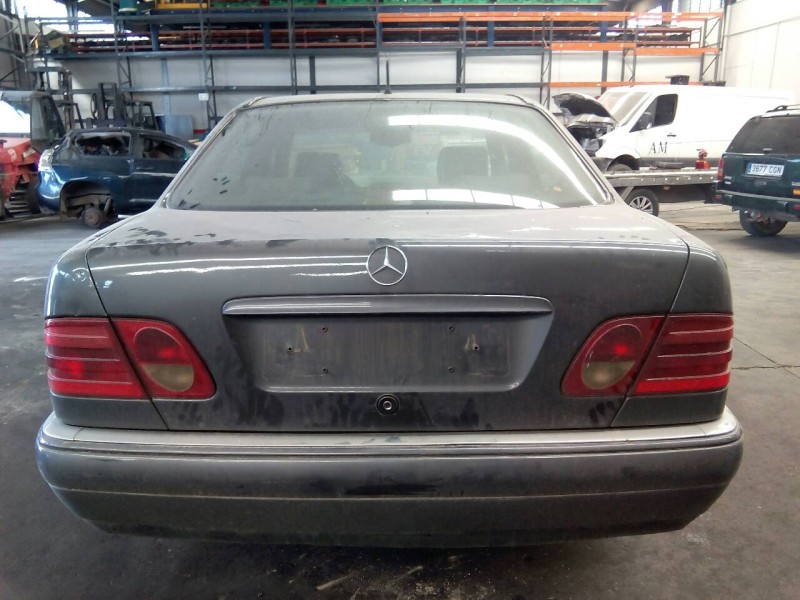 mercedes-benz clase e (w210) berlina diesel del año 1997