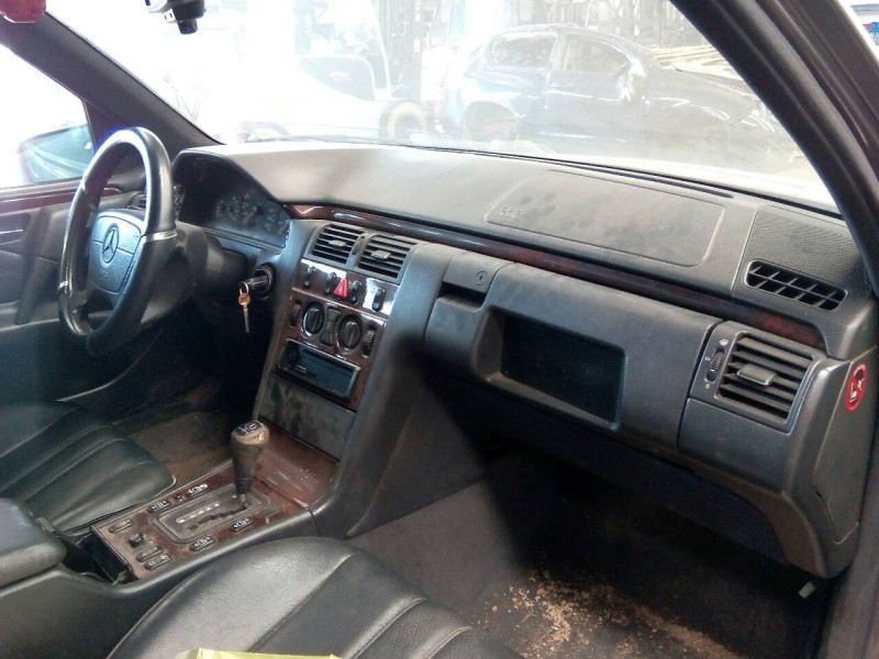 mercedes-benz clase e (w210) berlina diesel del año 1997