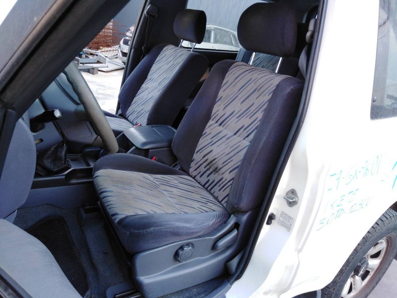 toyota land cruiser (j9) del año 1998