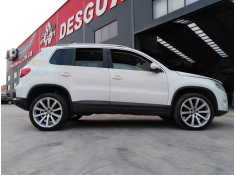 VOLKSWAGEN TIGUAN (5N2)