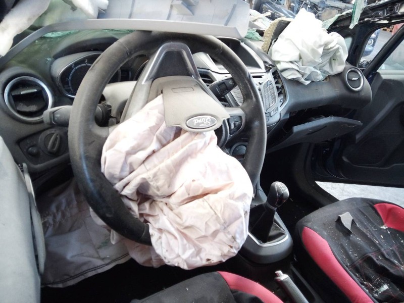 ford fiesta (ccn) del año 2015