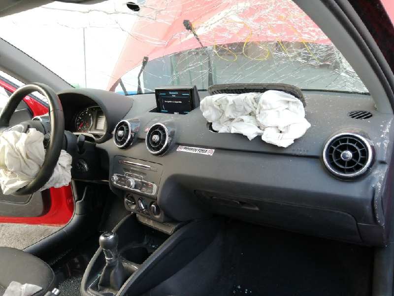 audi a1 sportback (8xf) del año 2015