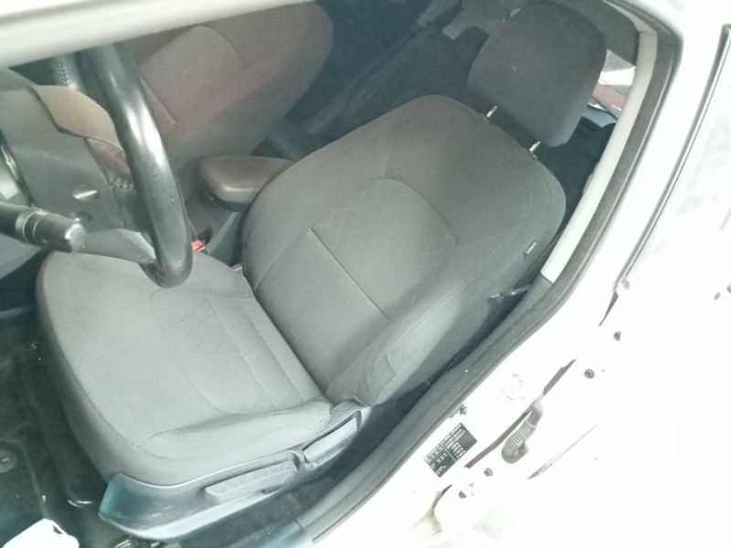 kia rio del año 2016