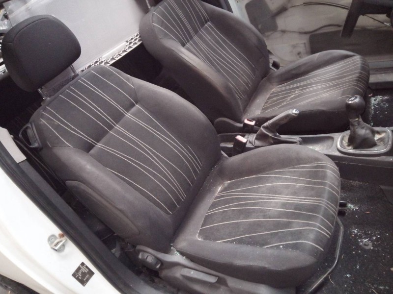 opel corsa d del año 2009