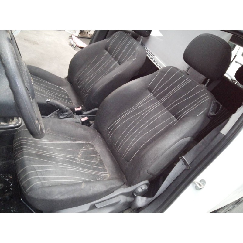 opel corsa d del año 2009