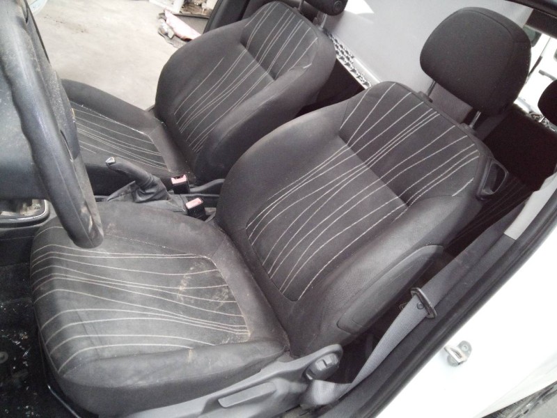 opel corsa d del año 2009