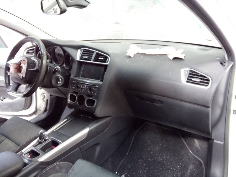 citroën c4 lim. del año 2013