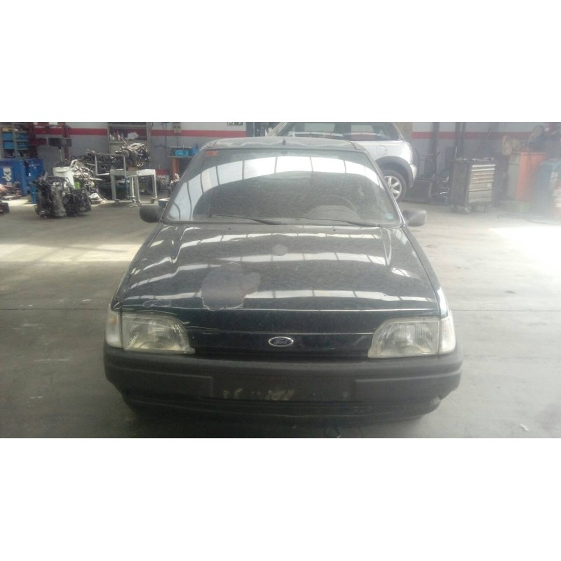 ford fiesta berlina del año 1996