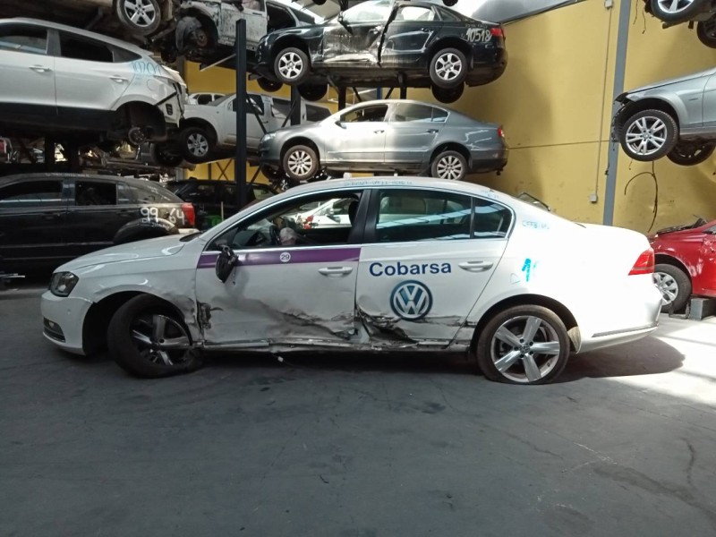 volkswagen passat lim. (362) del año 2014