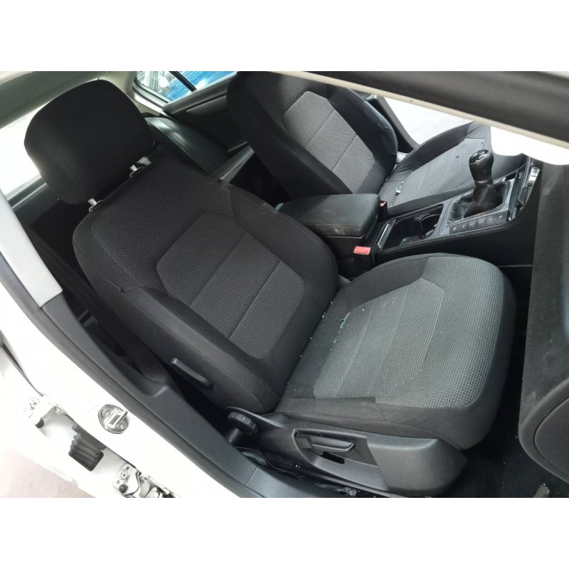 volkswagen passat lim. (362) del año 2014