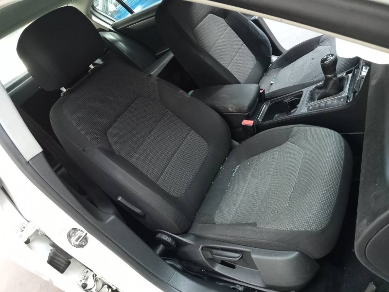 volkswagen passat lim. (362) del año 2014