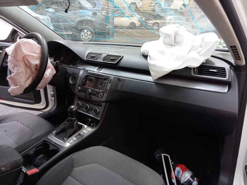 volkswagen passat lim. (362) del año 2014