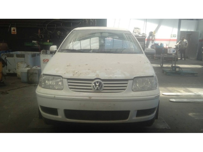volkswagen polo berlina (6n2) del año 2000