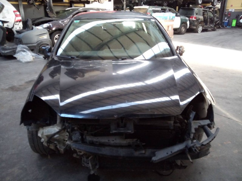 volkswagen golf v berlina (1k1) del año 2006