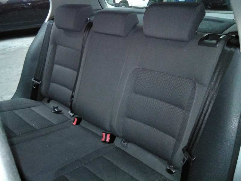 volkswagen golf v berlina (1k1) del año 2006