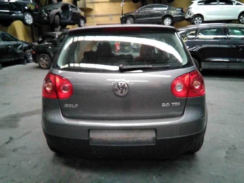 volkswagen golf v berlina (1k1) del año 2006