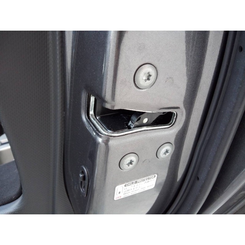 Recambio de cerradura puerta trasera derecha para toyota urban cruiser active referencia OEM IAM   