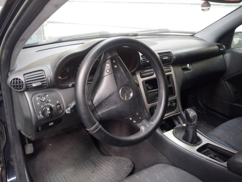 mercedes-benz clase c (w203) sportcoupe del año 2003