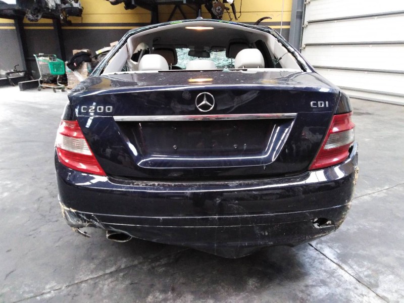 mercedes-benz clase c (w204) berlina del año 2010