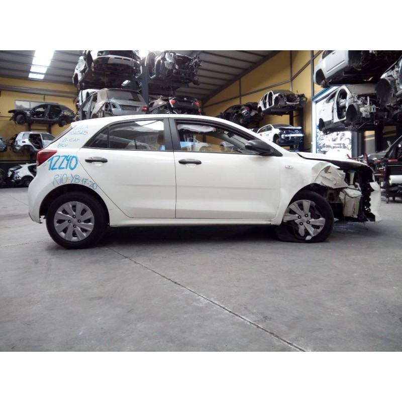 kia rio (yb) del año 2017