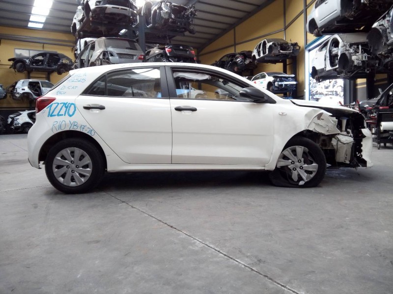 kia rio (yb) del año 2017