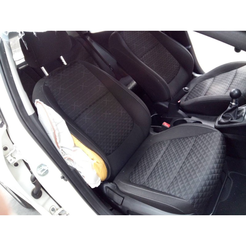 kia rio (yb) del año 2017