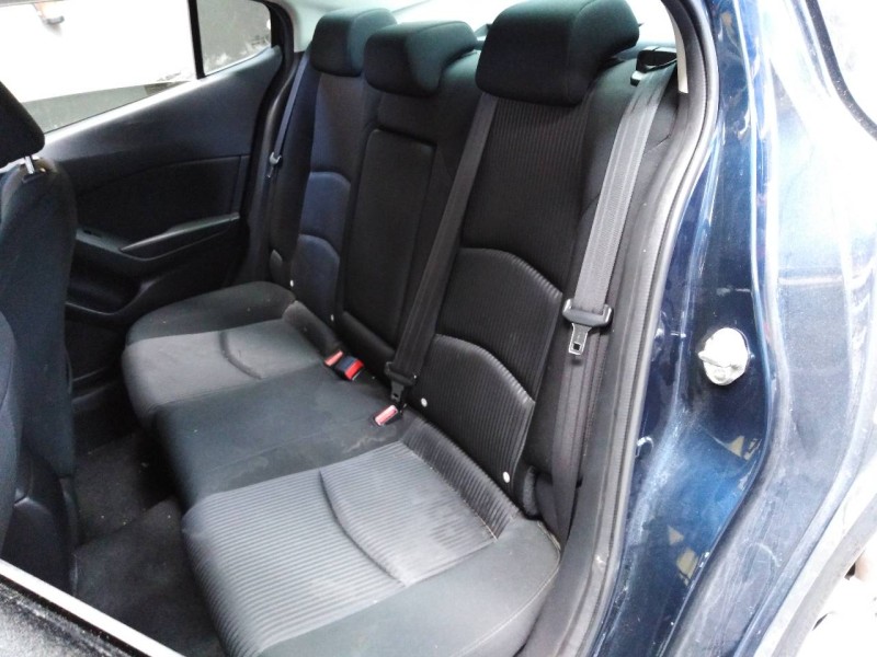 mazda 3 lim. () del año 2015