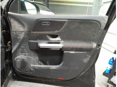 GUARNECIDO PUERTA DELANTERA DERECHA 