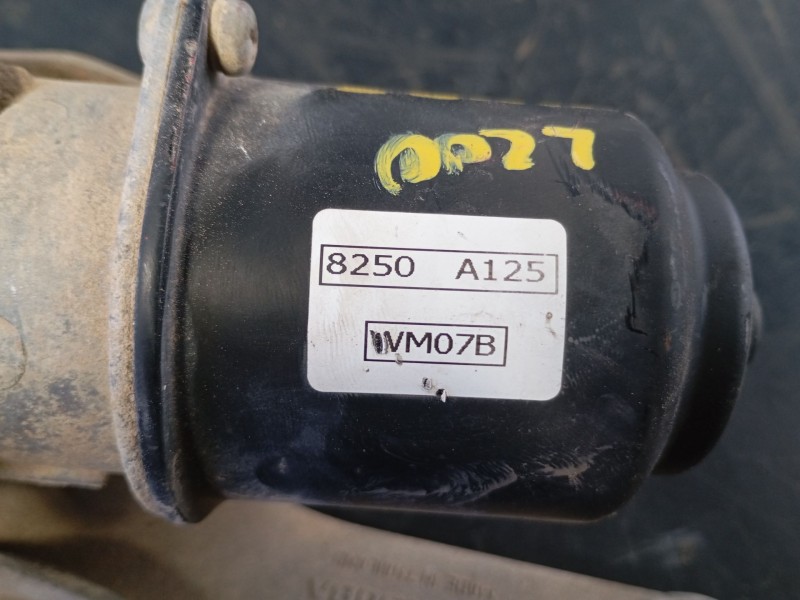 Recambio de motor limpia delantero para mitsubishi l 200 (ka0/kb0) cabina doble intense 4x4 referencia OEM IAM 8250A125  