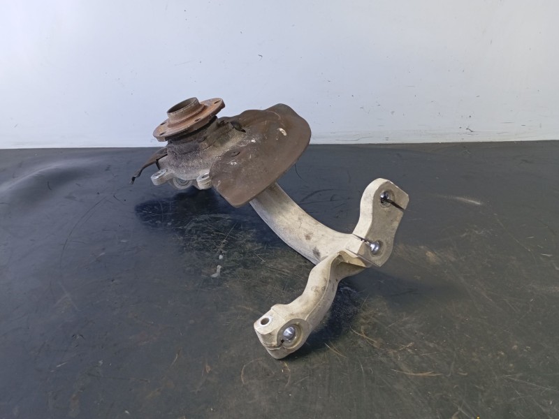 Recambio de mangueta delantera derecha para audi a6 berlina (4f2) 2.0 tdi referencia OEM IAM   