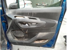 GUARNECIDO PUERTA DELANTERA DERECHA 