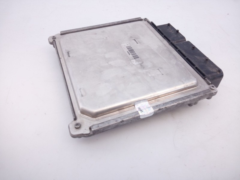 Recambio de centralita motor uce para volkswagen crafter furgoneta (sy_, sx_) 2.0 tdi rwd referencia OEM IAM 04L907445P 28611625