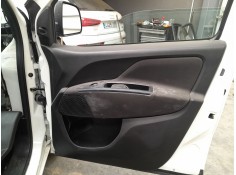 GUARNECIDO PUERTA DELANTERA DERECHA 