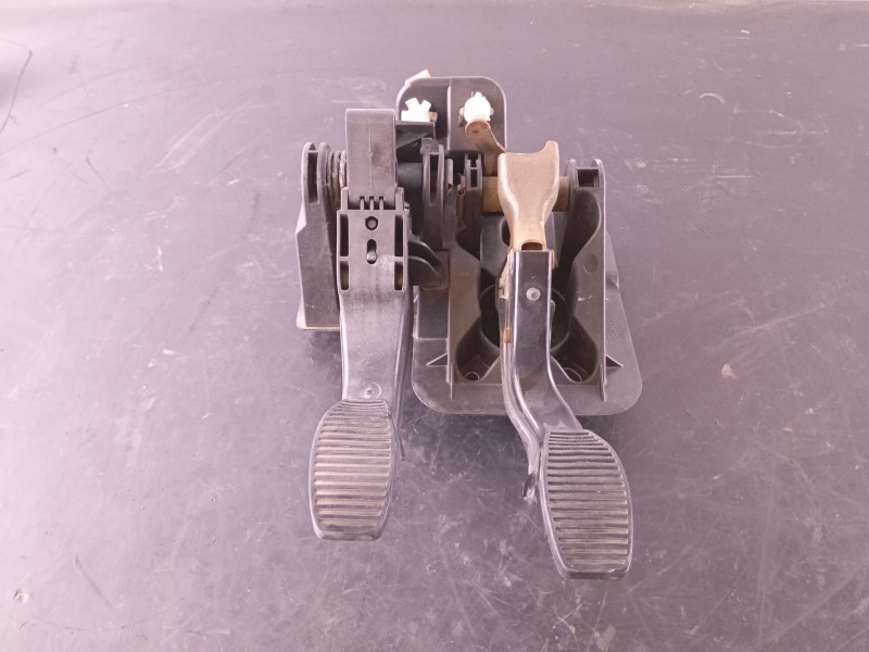 Recambio de pedal embrague para ford ka (ccu) titanium referencia OEM IAM LS392748 51804329 