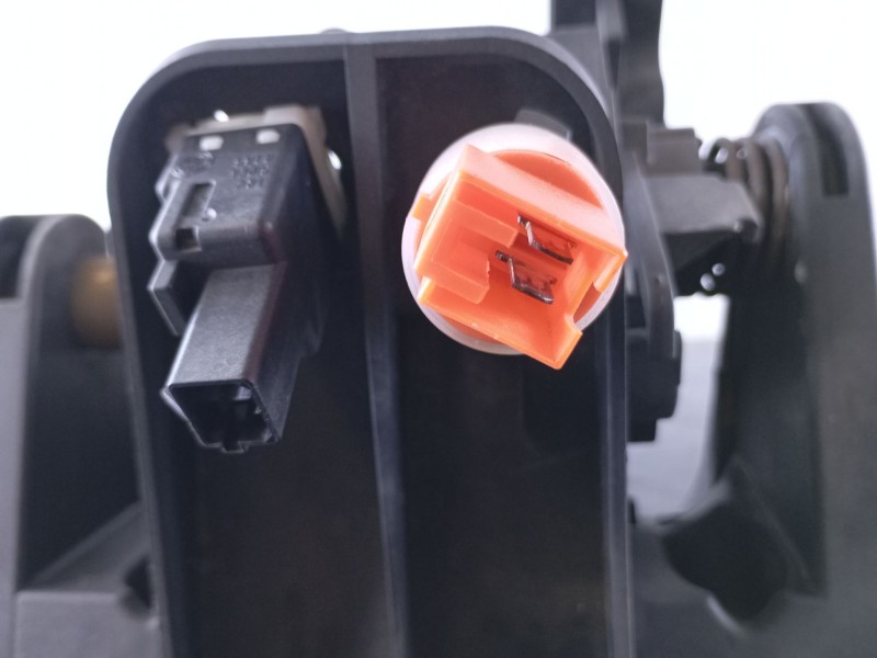 Recambio de pedal embrague para ford ka (ccu) titanium referencia OEM IAM LS392748 51804329 