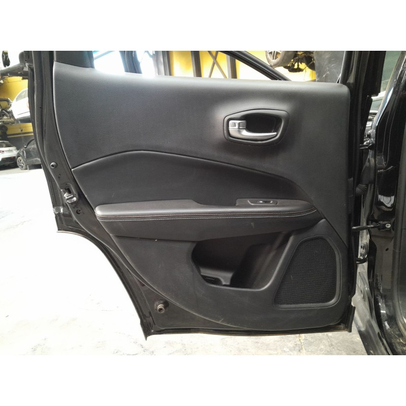 Recambio de guarnecido puerta trasera izquierda para jeep compass (mp, m6, mv, m7) 1.4 multiair referencia OEM IAM   
