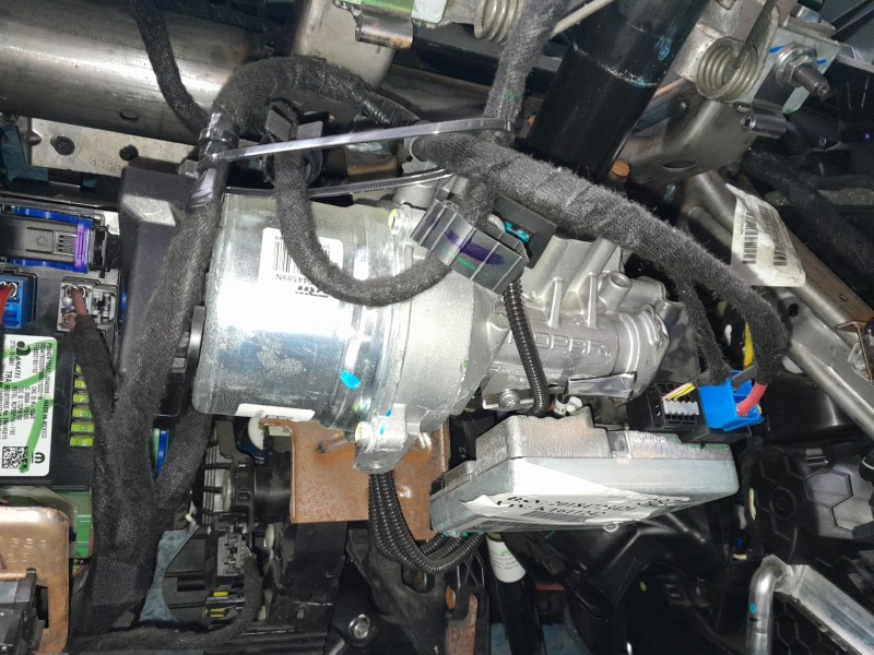 Recambio de columna direccion para jeep compass (mp, m6, mv, m7) 1.4 multiair referencia OEM IAM P68276905AG  