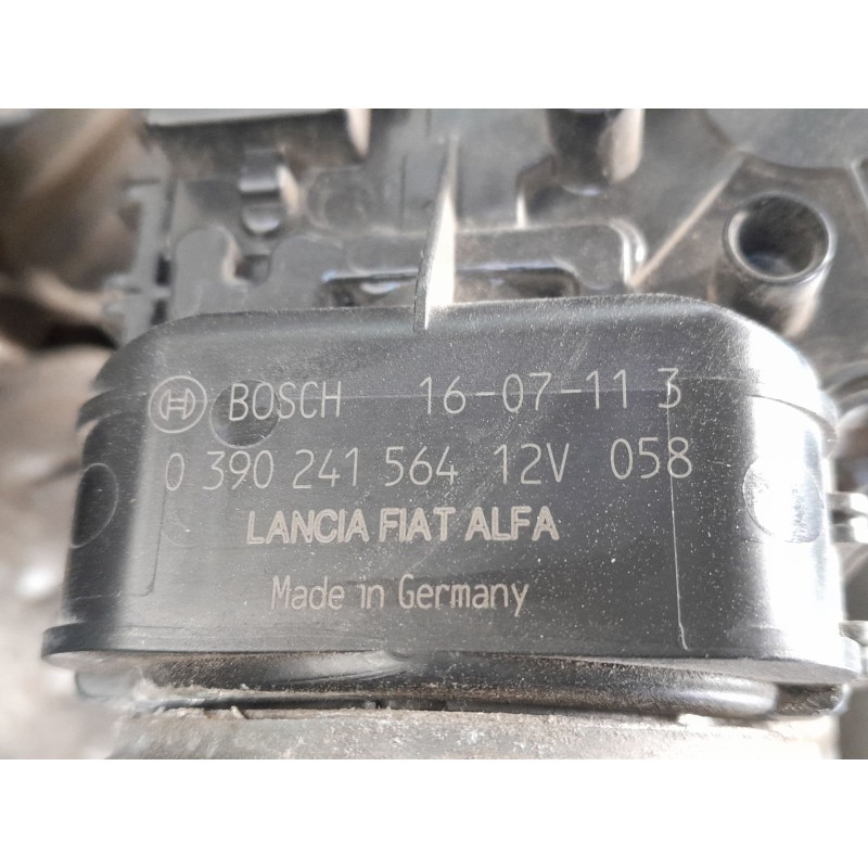 Recambio de motor limpia delantero para opel combo furgoneta/monovolumen (x12) 1.3 cdti (b05) referencia OEM IAM 0390241564  