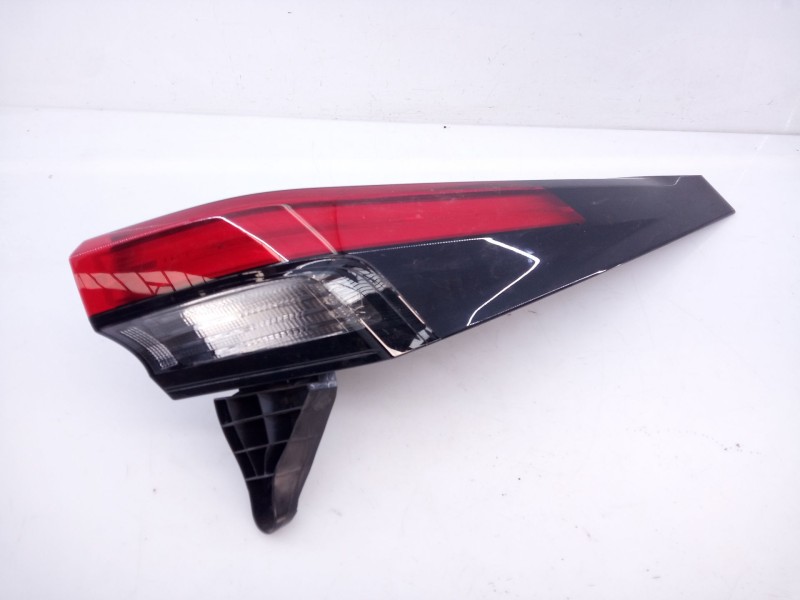 Recambio de piloto trasero derecho para toyota c-hr (x2, h2) phev hybrid awd gr sport referencia OEM IAM   